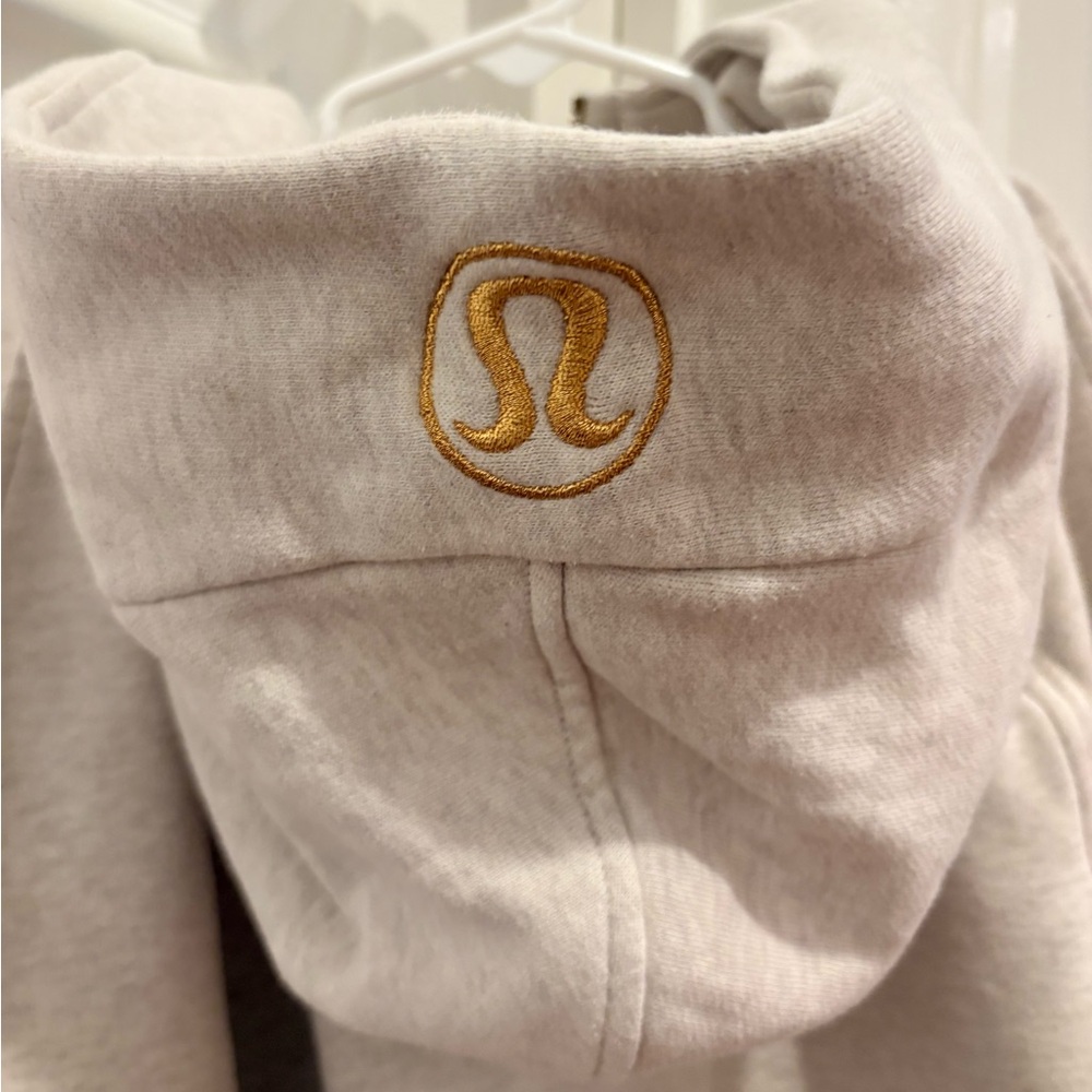 lululemon athletica women’s  scuba crop sweatshirt